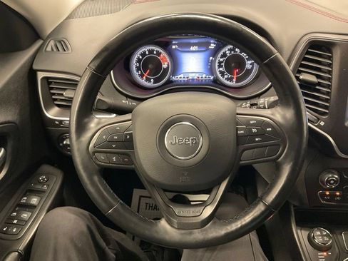 Used 2021 Jeep Cherokee Trailhawk AWD/4WD image 22