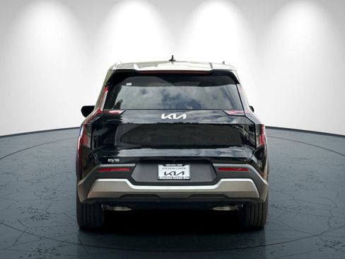 New 2026 Kia EV9 Wind image 5