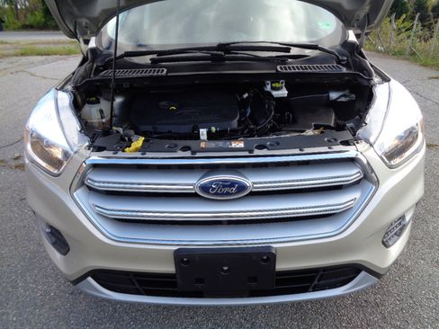 Used 2018 Ford Escape SE w/ Ford Safe & Smart Package image 27