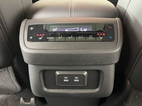 New 2026 Nissan Pathfinder SL w/ SL Premium Package AWD/4WD image 47