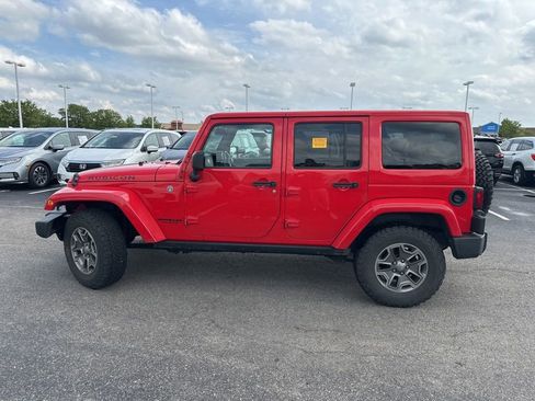 Used 2015 Jeep Wrangler Unlimited Rubicon w/ Connectivity Group AWD/4WD image 8