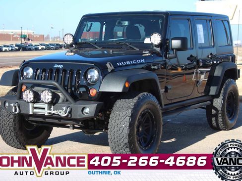 Used 2013 Jeep Wrangler Unlimited Rubicon w/ Connectivity Group image 3