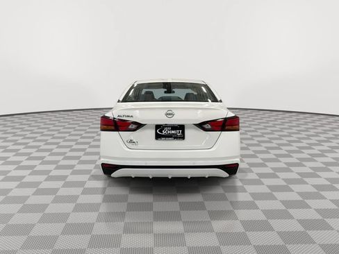 Used 2025 Nissan Altima 2.5 SV FWD image 9