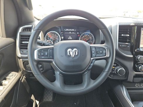 New 2026 RAM 1500 Express AWD/4WD image 18