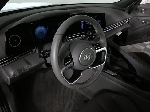Used 2024 Hyundai Elantra SEL w/ Convenience Package FWD image 6
