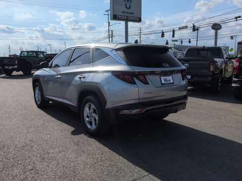 Used 2022 Hyundai Tucson SE image 6