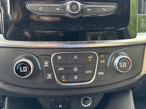 Used 2024 Chevrolet Traverse LS w/ Midnight/Sport Edition FWD image 8