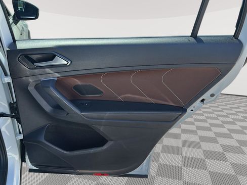 Used 2023 Volkswagen Tiguan SEL R-Line AWD/4WD image 24