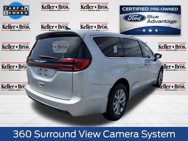 Used 2023 Chrysler Pacifica Touring-L AWD/4WD image 7