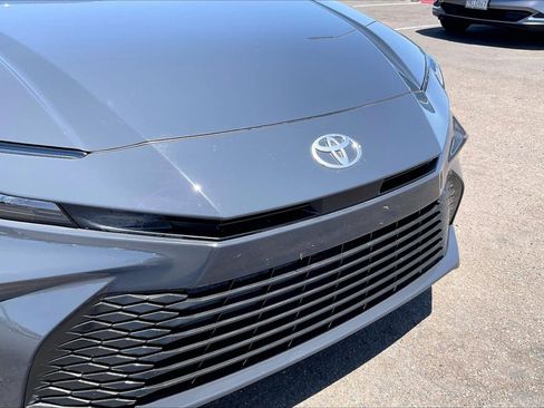Used 2025 Toyota Camry LE FWD image 28