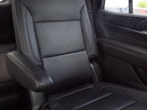 Used 2022 GMC Yukon Denali AWD/4WD image 14