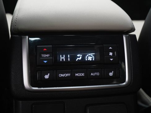 Used 2022 Subaru Ascent Limited w/ Technology Package AWD/4WD image 17