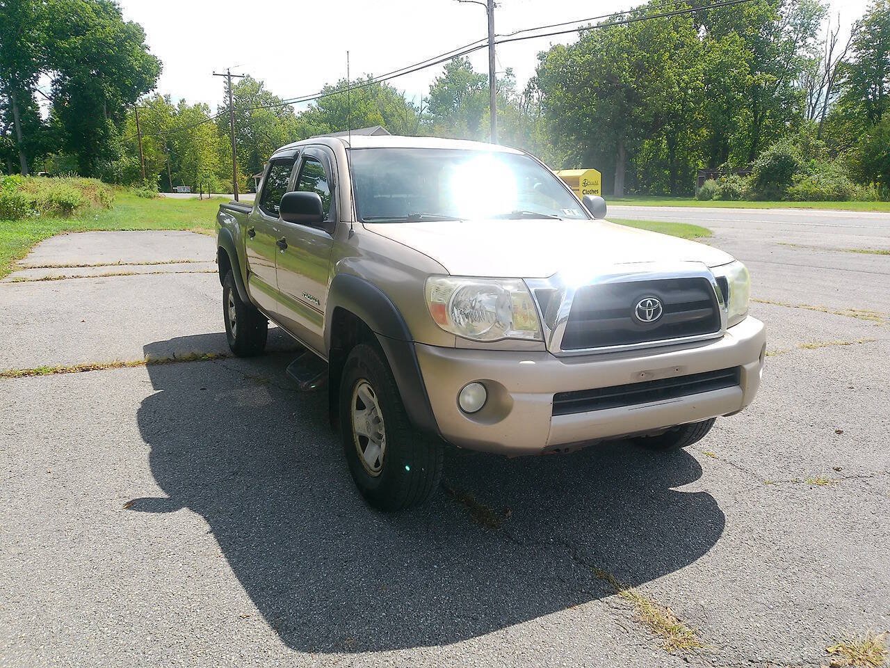 Used 2005 Toyota Tacoma 4x4 Double Cab image 3