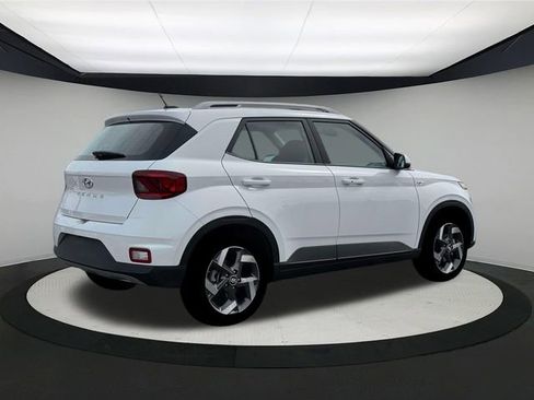 New 2026 Hyundai Venue SEL image 8