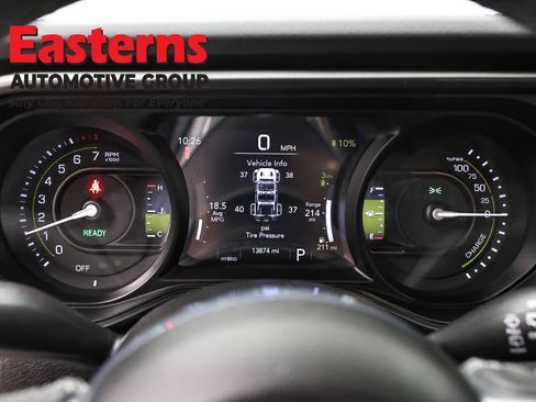 Used 2025 Jeep Wrangler Unlimited Sahara AWD/4WD image 18