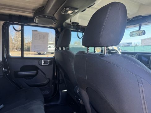 Used 2018 Jeep Wrangler Unlimited Sport S image 17