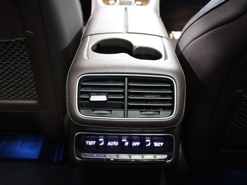 Used 2021 Mercedes-Benz GLS 450 4MATIC image 34