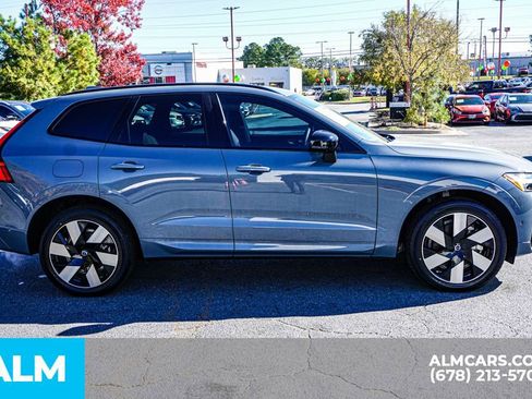 Used 2024 Volvo XC60 T8 Plus w/ Climate Package image 9