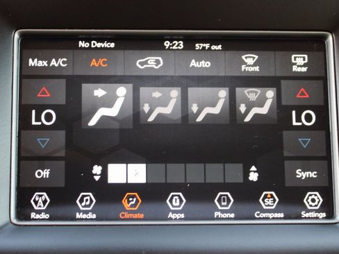 Used 2020 Jeep Grand Cherokee Laredo image 26