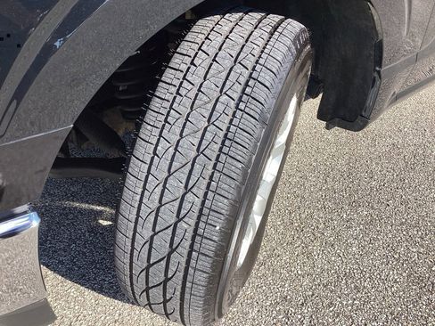 Used 2023 Ford F150 XLT image 14