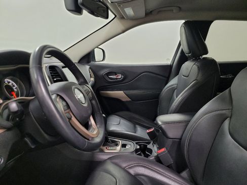 Used 2018 Jeep Cherokee Limited image 17