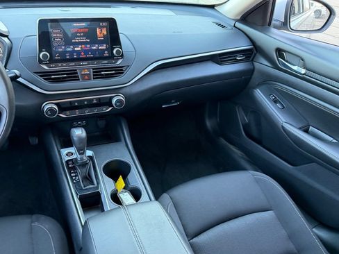 Certified 2020 Nissan Altima 2.5 S FWD image 12