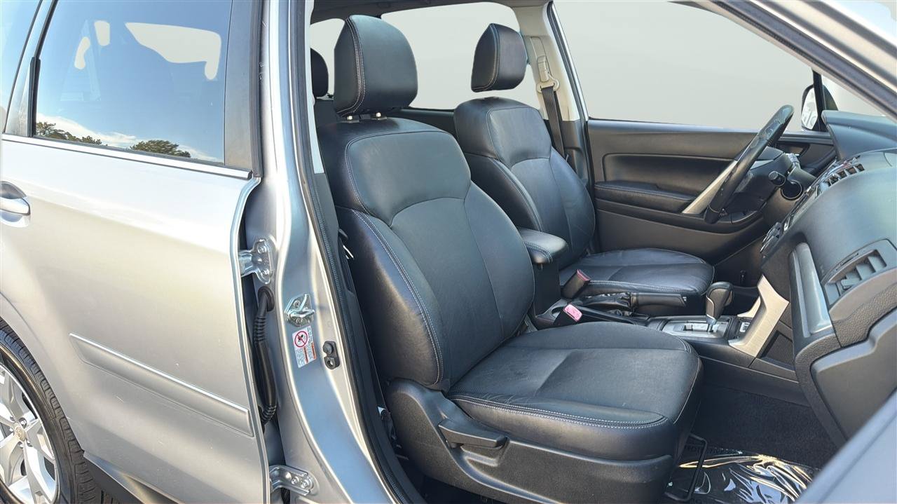 Used 2014 Subaru Forester 2.5i Limited AWD/4WD image 14
