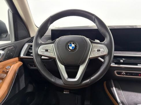Used 2024 BMW X7 xDrive40i w/ Parking Assistance Package AWD/4WD image 10