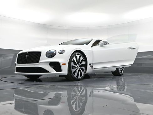 Used 2024 Bentley Continental GT image 37