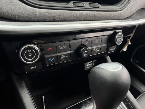 Used 2022 Jeep Compass Latitude w/ Sun and Sound Group image 26