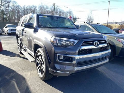 Used 2023 Toyota 4Runner Limited image 5