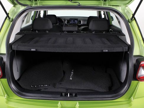 Certified 2024 Hyundai Venue SEL image 16