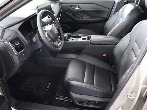 Used 2025 Nissan Rogue SL w/ SL Premium Package AWD/4WD image 20