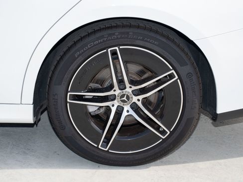 Used 2024 Mercedes-Benz E 350 4MATIC Sedan image 42