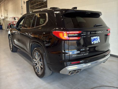 Used 2025 GMC Acadia Denali w/ Super Cruise Package AWD/4WD image 3