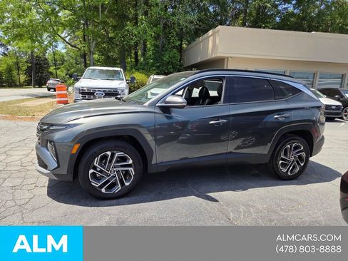 Used 2025 Hyundai Tucson Limited AWD/4WD image 2