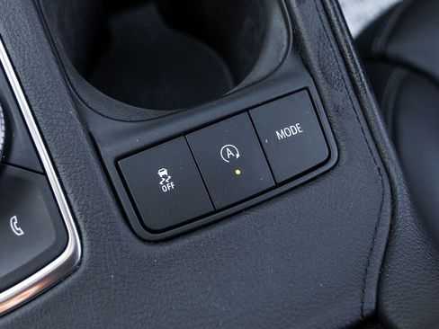 Used 2021 Cadillac XT4 Premium Luxury w/ Cold Weather Package image 28