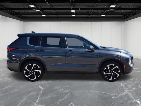Used 2024 Mitsubishi Outlander SE FWD image 6