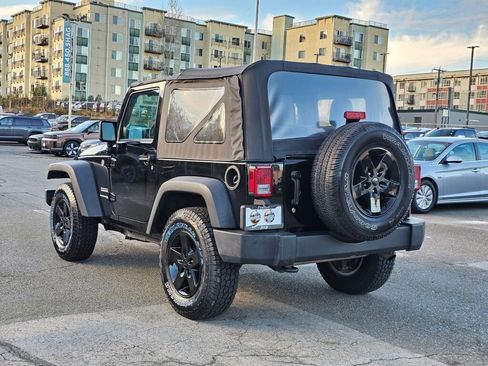 Used 2018 Jeep Wrangler Sport image 6