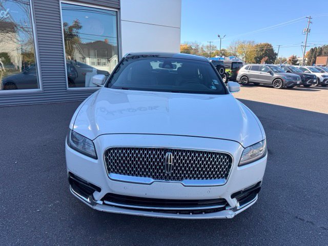 Used 2019 Lincoln Continental Select w/ Continental Climate Package AWD/4WD image 3