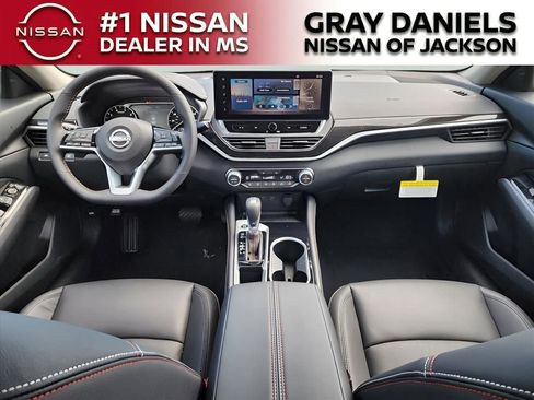 New 2025 Nissan Altima 2.5 SR w/ SR Premium Package FWD image 7