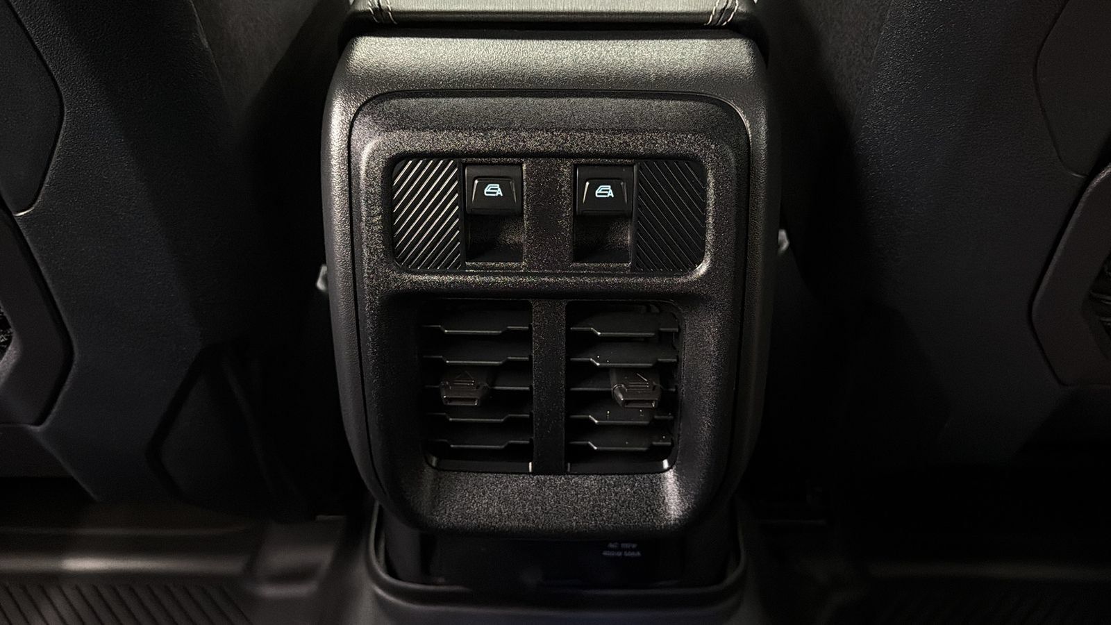 Used 2025 Ford Bronco Badlands w/ Sasquatch Package AWD/4WD image 35