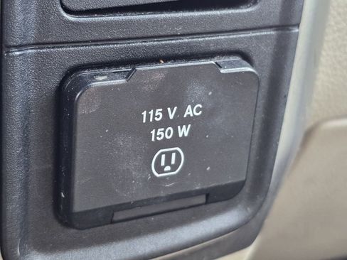 Used 2018 RAM 2500 Laramie w/ Cold Weather Group image 6