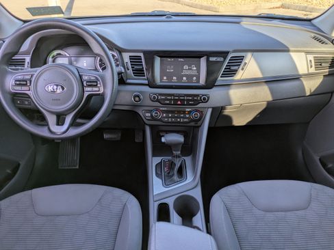 Certified 2017 Kia Niro LX image 14