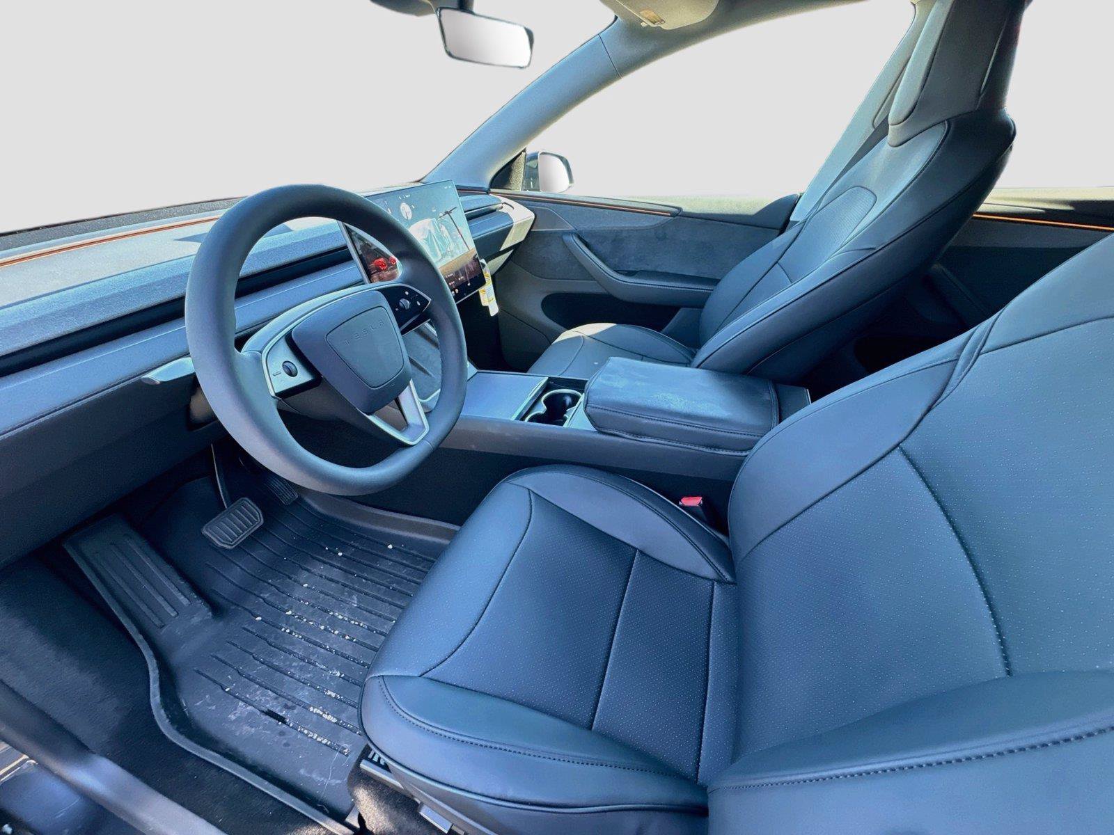 Used 2026 Tesla Model Y 2WD image 11