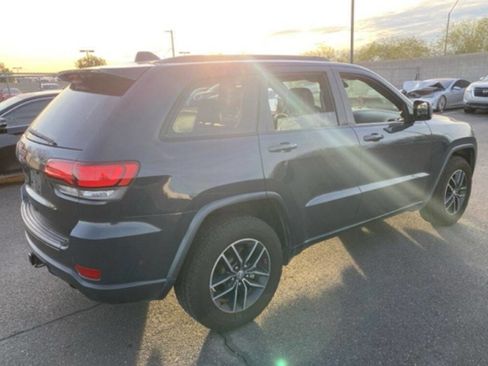 Used 2017 Jeep Grand Cherokee Trailhawk w/ Trailhawk Luxury Group image 6