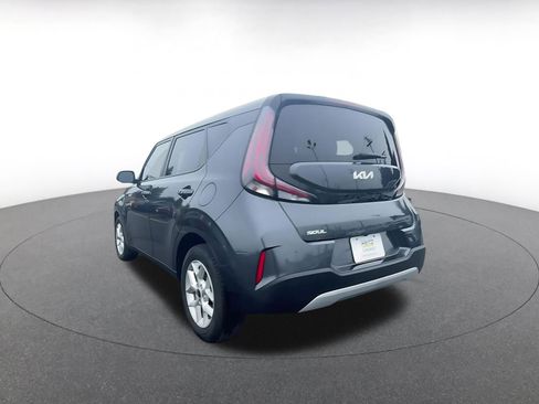 Used 2025 Kia Soul LX w/ LX Technology Package image 11