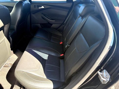 Used 2018 Ford Focus Titanium image 9