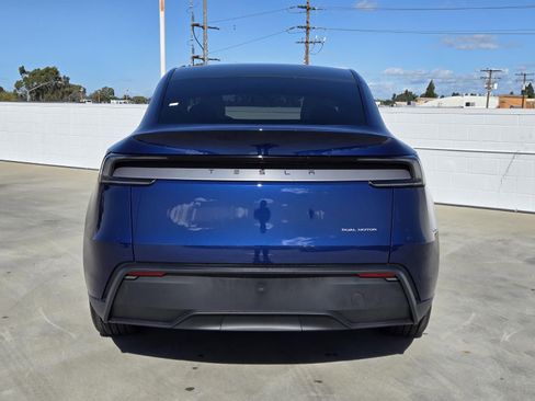 Used 2026 Tesla Model Y Long Range image 5