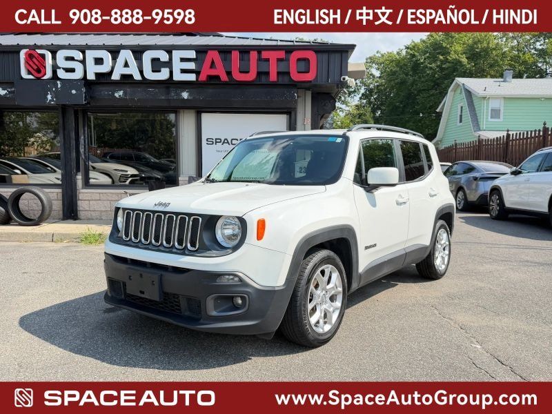 Used 2017 Jeep Renegade Latitude FWD image 1